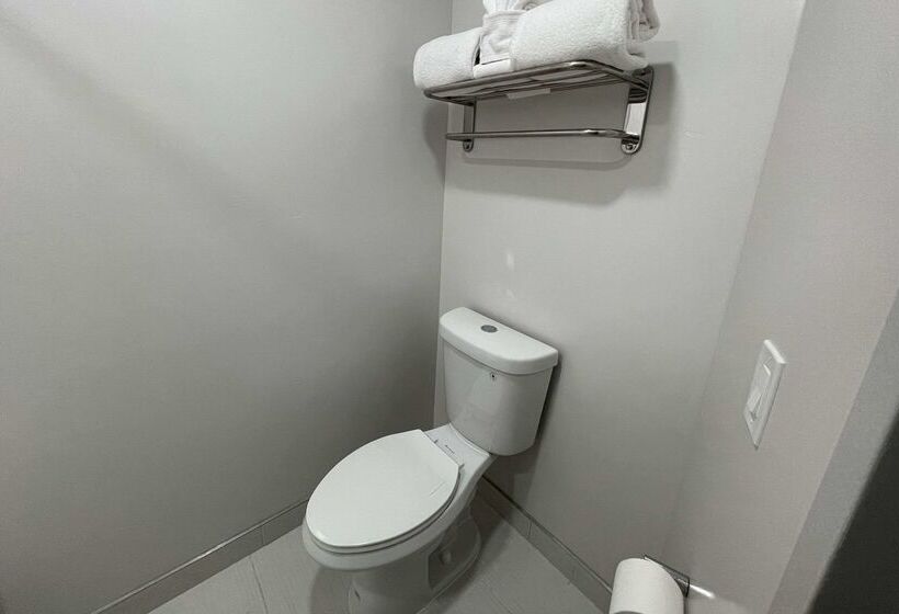 Отель Comfort Inn & Suites Salt Lake City I 80 I 15 Downtown