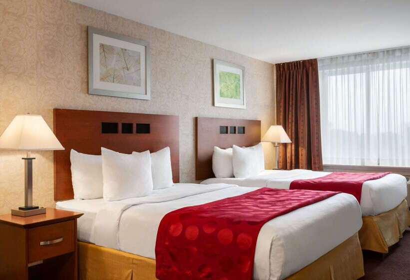 בית מלון כפרי Ramada Plaza By Wyndham Montreal