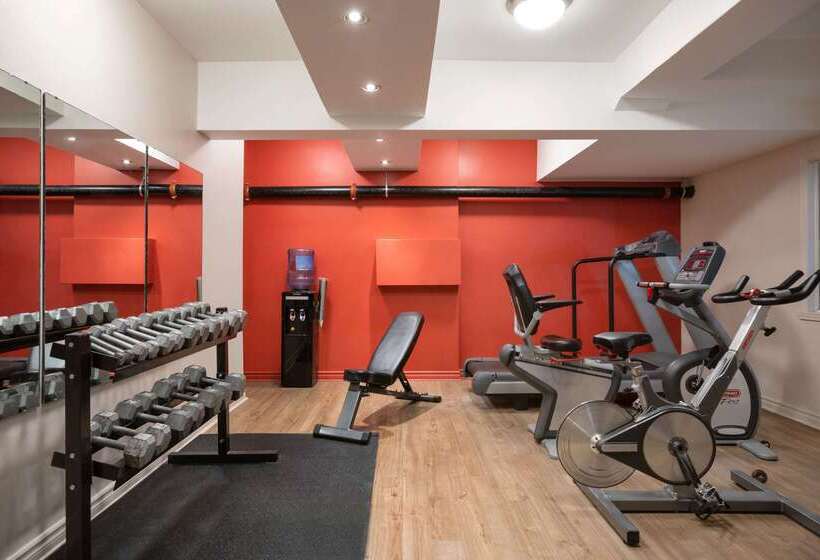 בית מלון כפרי Ramada Plaza By Wyndham Montreal