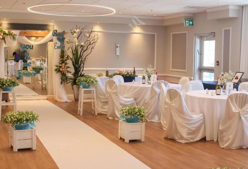 בית מלון כפרי Ramada Plaza By Wyndham Montreal