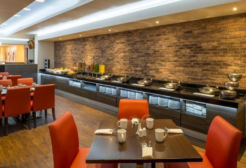 هتل Real Inn Perinorte