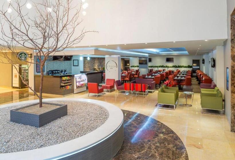 هتل Real Inn Perinorte