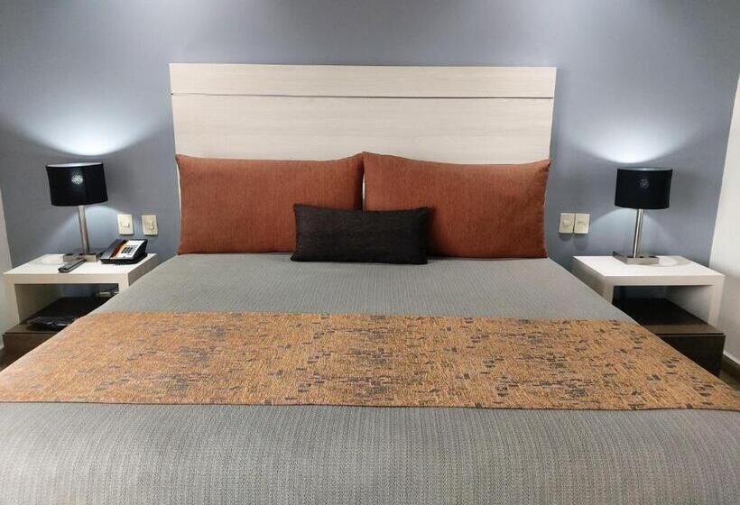 هتل Real Inn Perinorte