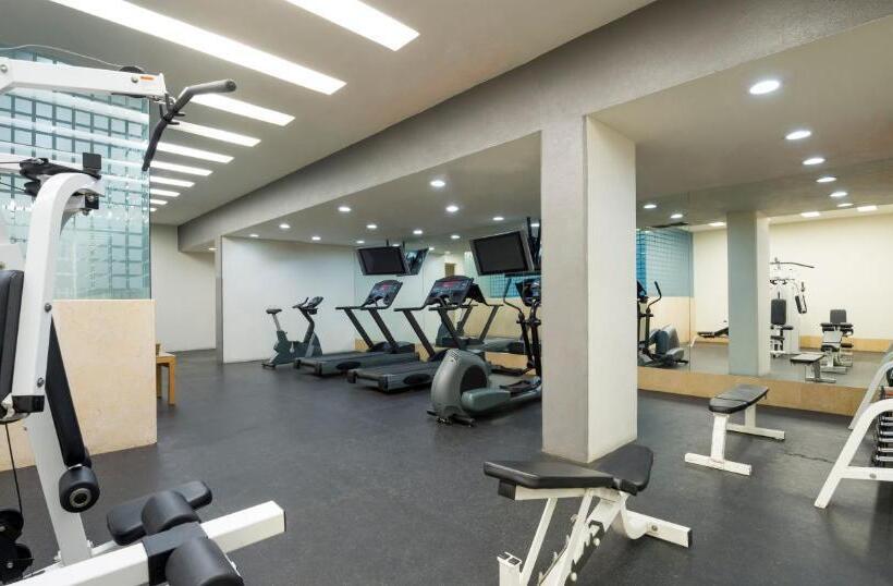 هتل Real Inn Perinorte