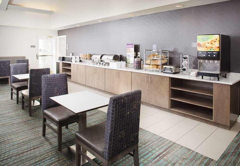 בית מלון כפרי Residence Inn Dallas Park Central