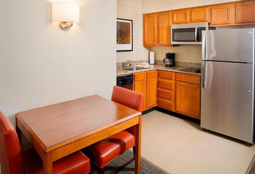 בית מלון כפרי Residence Inn Dallas Park Central