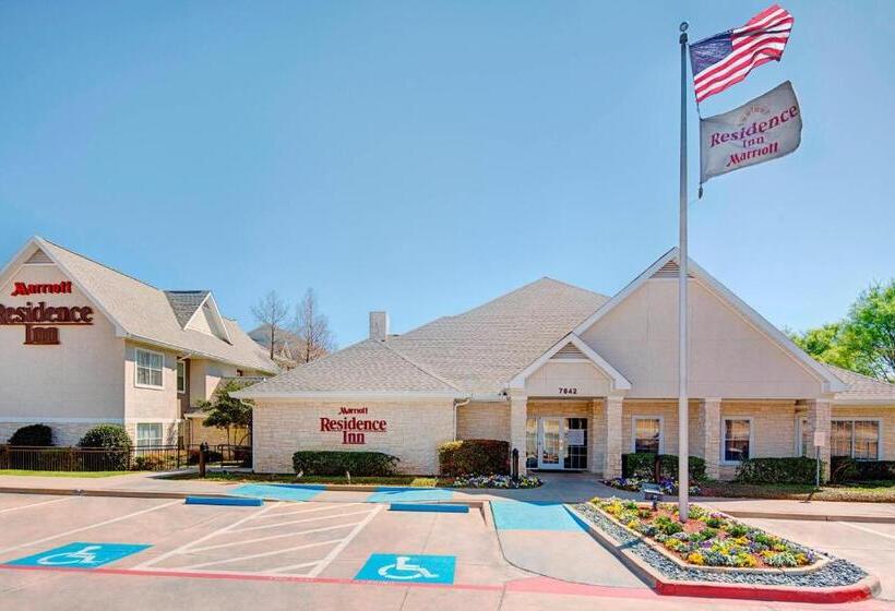 בית מלון כפרי Residence Inn Dallas Park Central