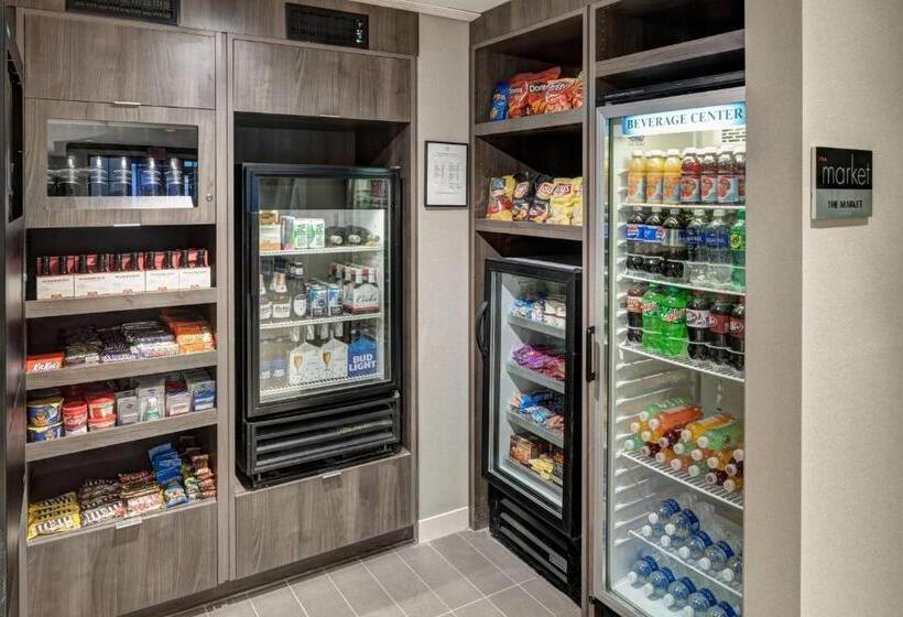 فندق Residence Inn Kansas City Country Club Plaza