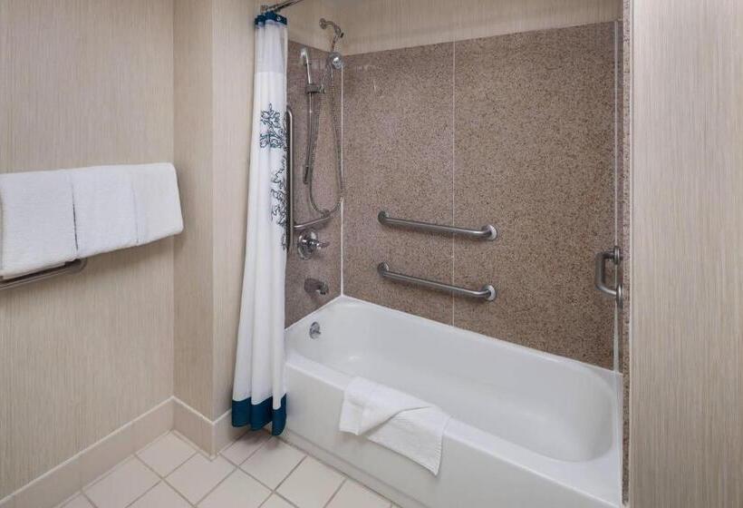 فندق Residence Inn Kansas City Country Club Plaza