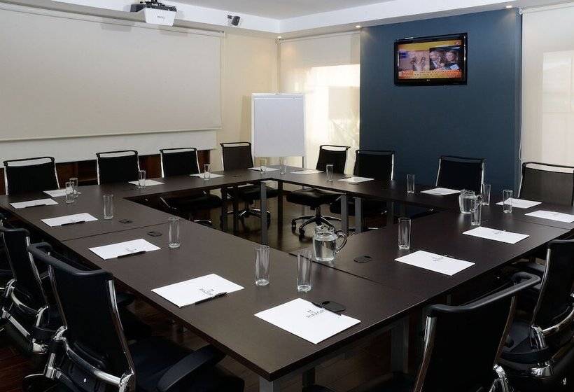 ホテル Riazor Aeropuerto