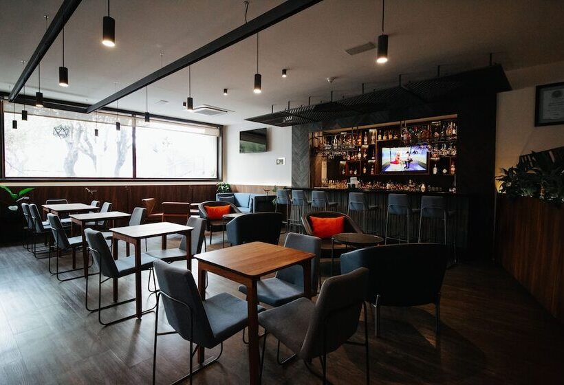 ホテル Riazor Aeropuerto