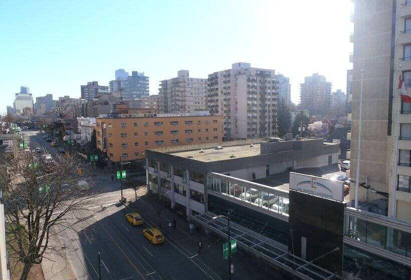 Отель Divya Sutra Suites On Robson Downtown Vancouver