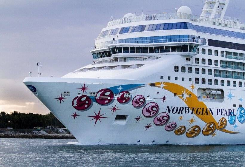 בית מלון כפרי Rodeway Inn South Miami Coral Gables