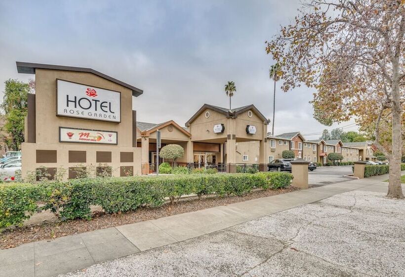 فندق Rose Garden