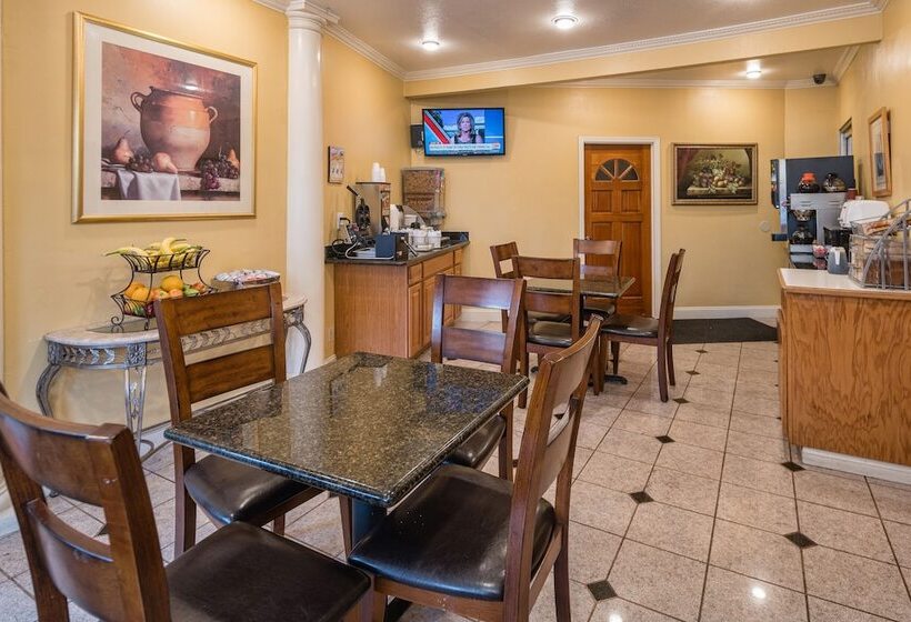 فندق Rose Garden