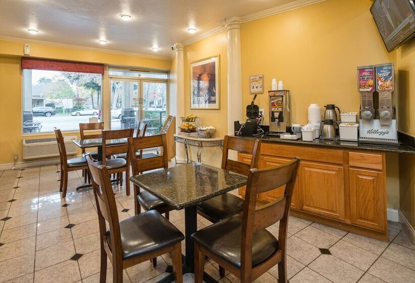 فندق Rose Garden