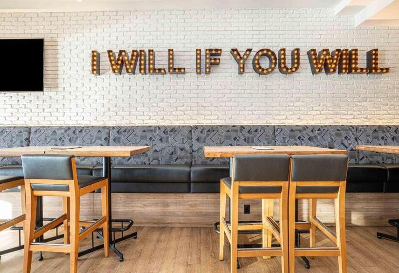 Sandman Hotel Red Deer