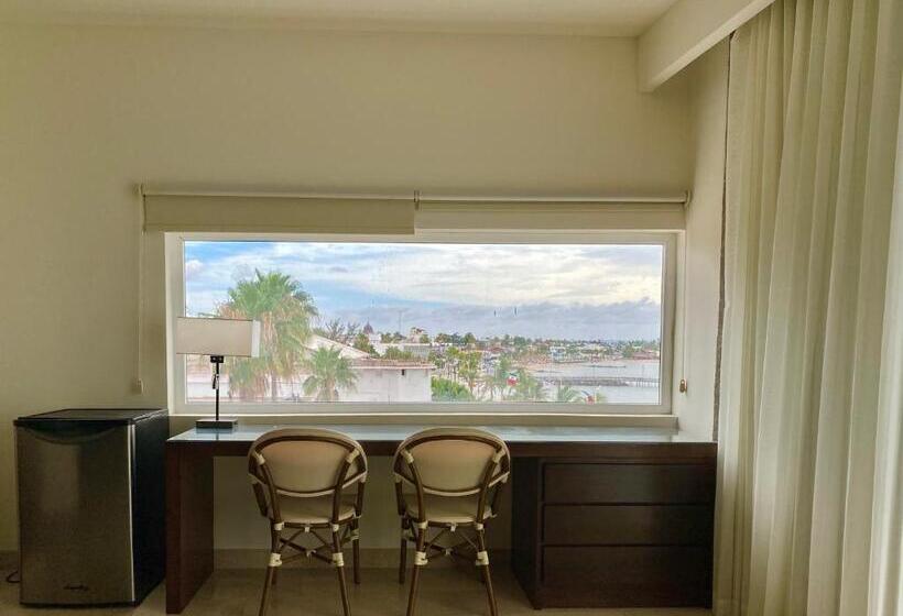 בית מלון כפרי Seven Crown La Paz Malecon