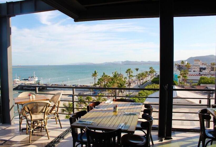 בית מלון כפרי Seven Crown La Paz Malecon