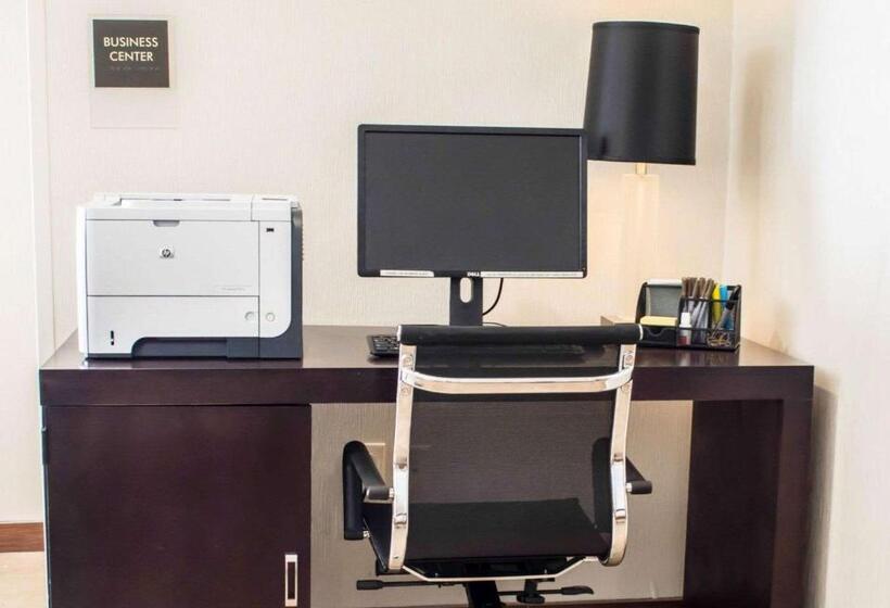 בית מלון כפרי Sleep Inn & Suites Monticello