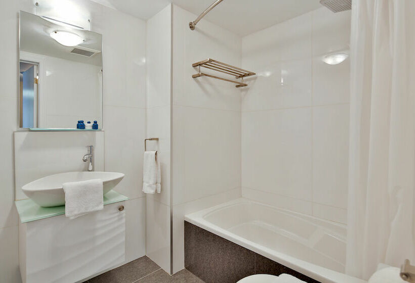 בית מלון כפרי Sunset Suites