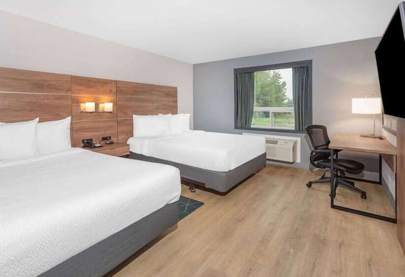 בית מלון כפרי Super 8 By Wyndham Cornwall On