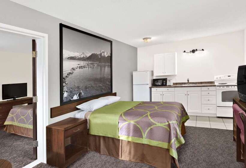 酒店 Super 8 By Wyndham Kamloops East