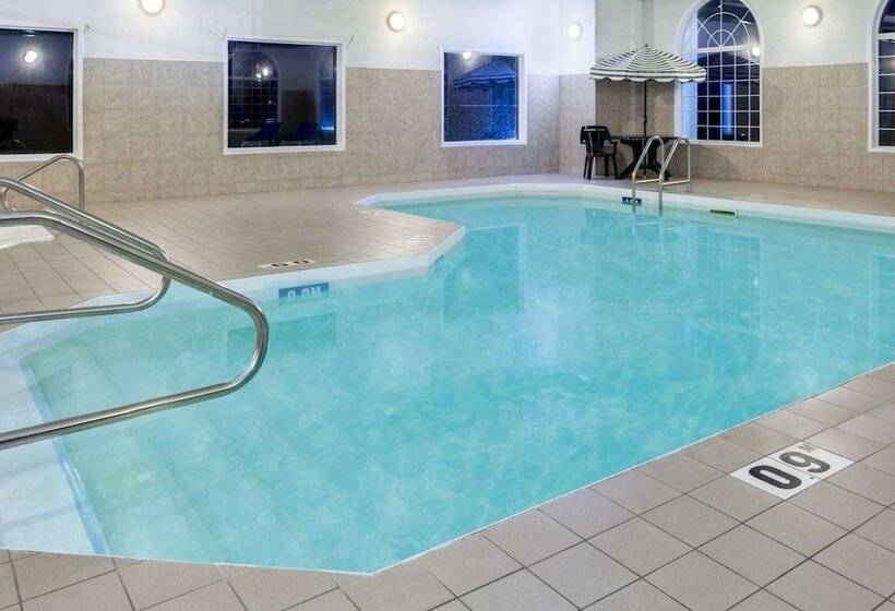 فندق Super 8 By Wyndham Morden