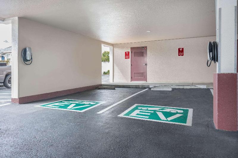 Отель Skye San Francisco Airport Sfo Free Shuttle!