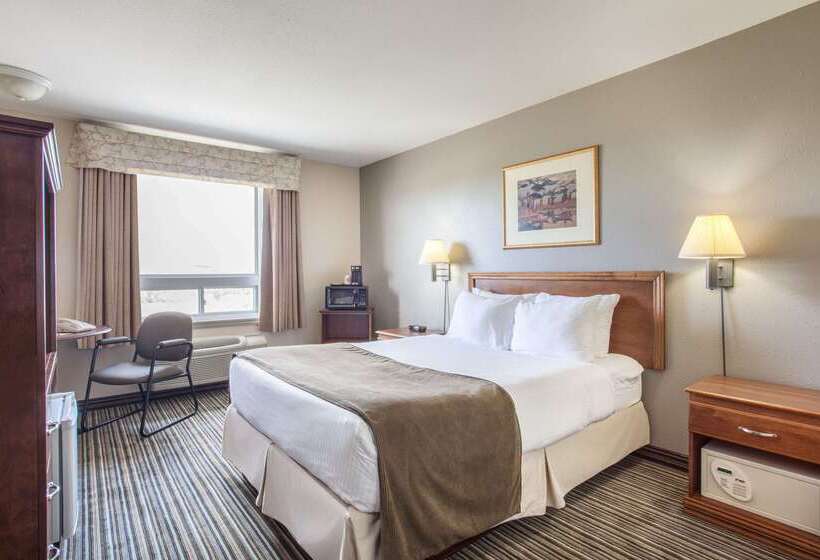 Отель Super 8 By Wyndham Truro Ns