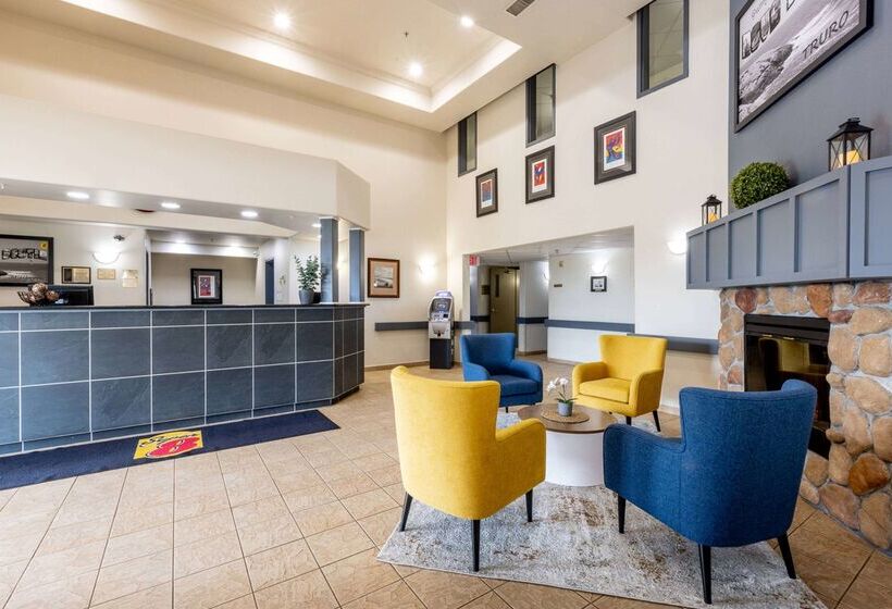 Отель Super 8 By Wyndham Truro Ns