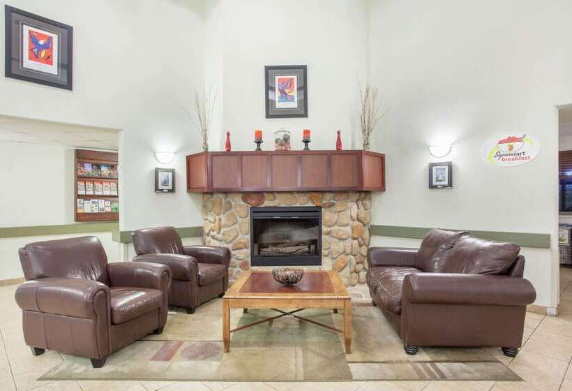 Отель Super 8 By Wyndham Truro Ns