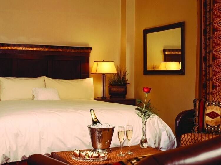 Отель The Ahwahnee