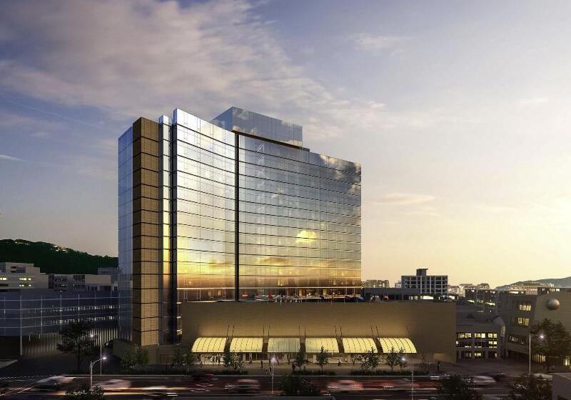 ホテル The Ambassador Seoul  A Pullman