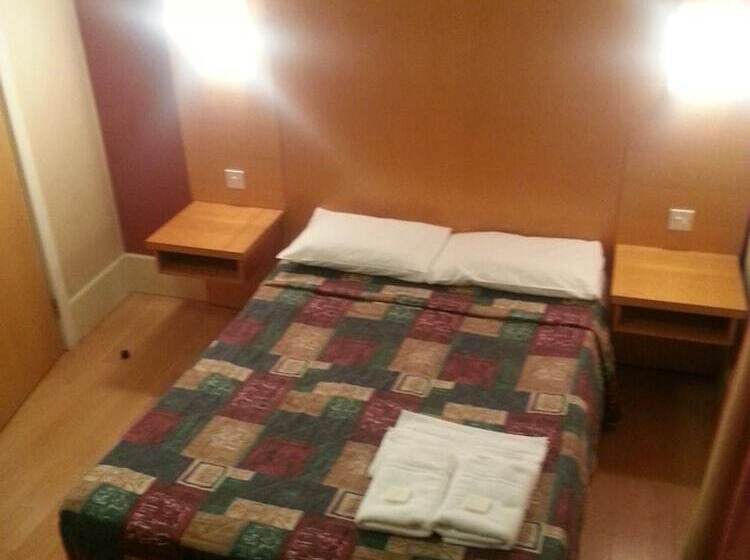 酒店 Berkeley Court