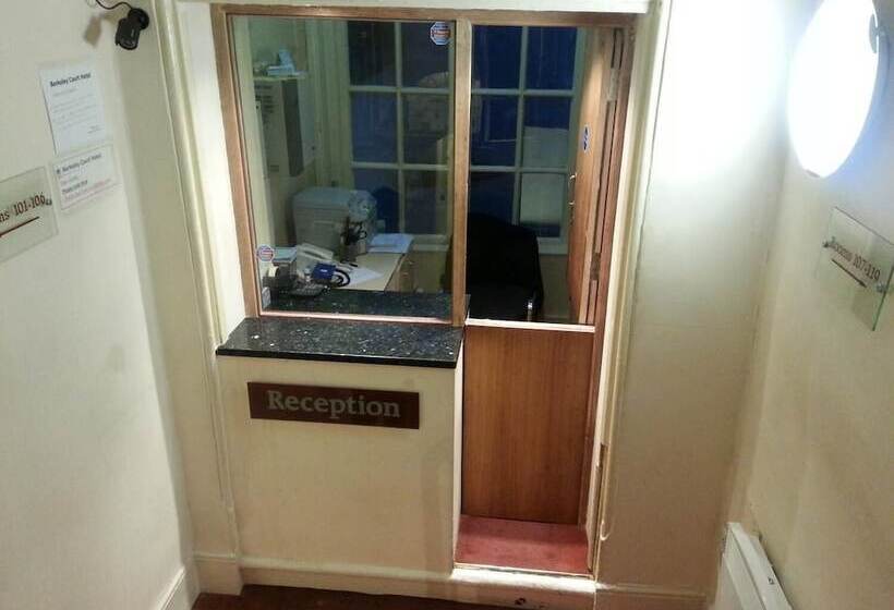 酒店 Berkeley Court