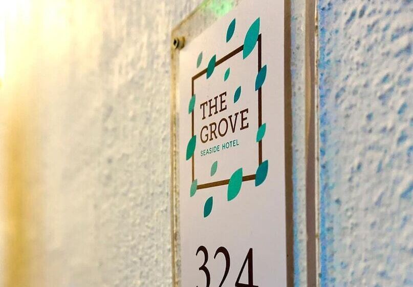 בית מלון כפרי The Grove Seaside