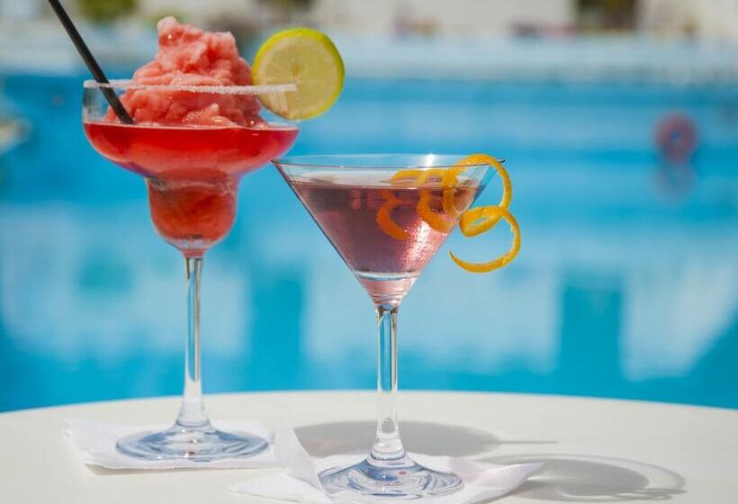 בית מלון כפרי The Grove Seaside