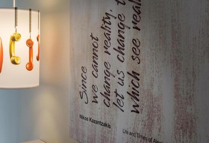 בית מלון כפרי The Grove Seaside