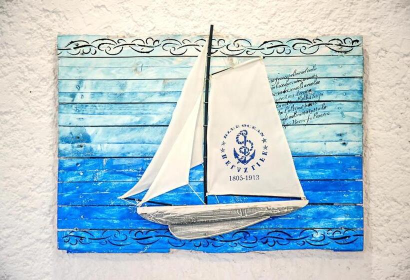 בית מלון כפרי The Grove Seaside