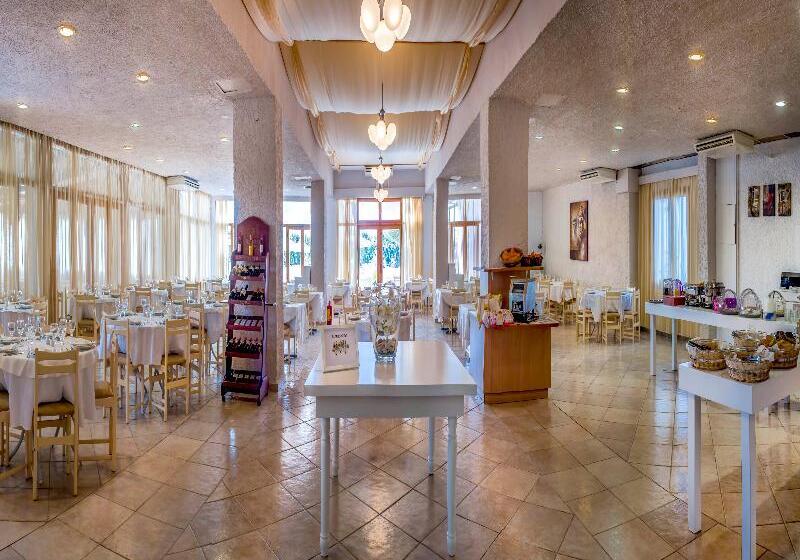 בית מלון כפרי The Grove Seaside