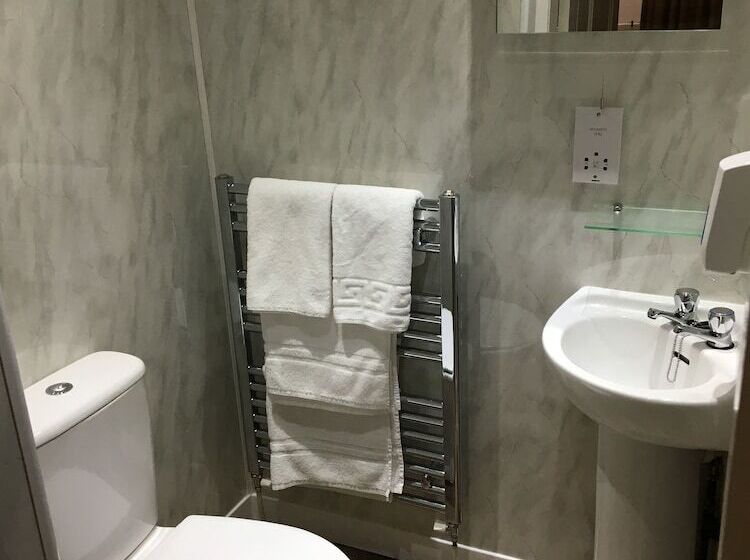 בית מלון כפרי Merchant City Inn