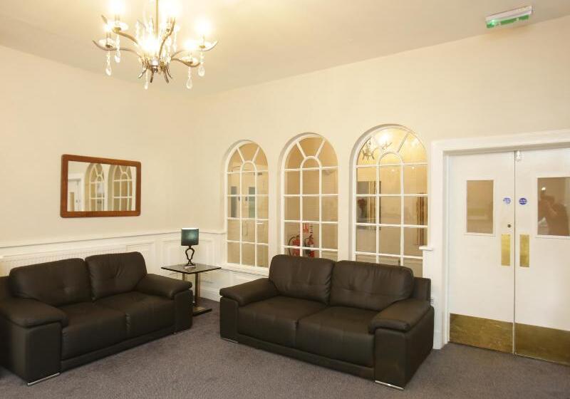 בית מלון כפרי Merchant City Inn