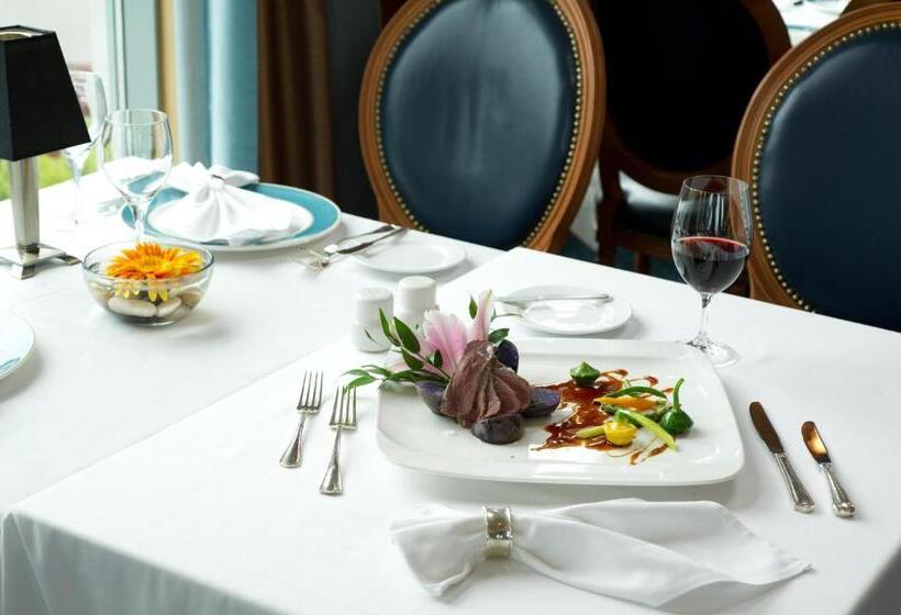 فندق The Waterside Inn