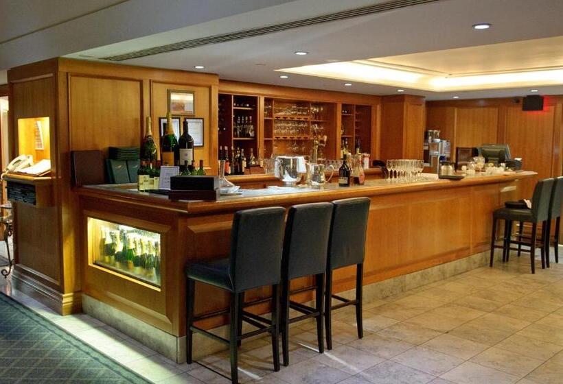 فندق The Waterside Inn