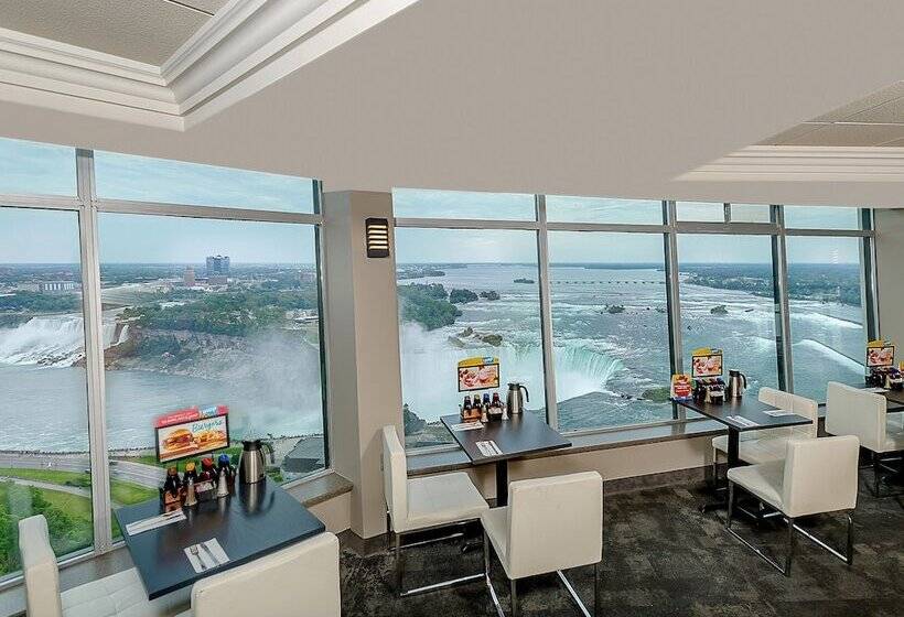 Tower Hotel At Fallsview