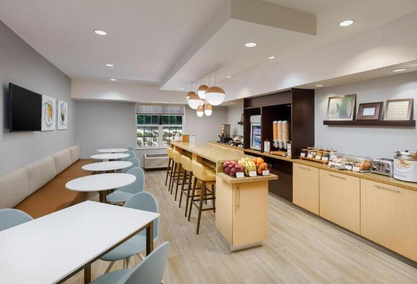 هتل Towneplace Suites Manchesterboston Regional Airport