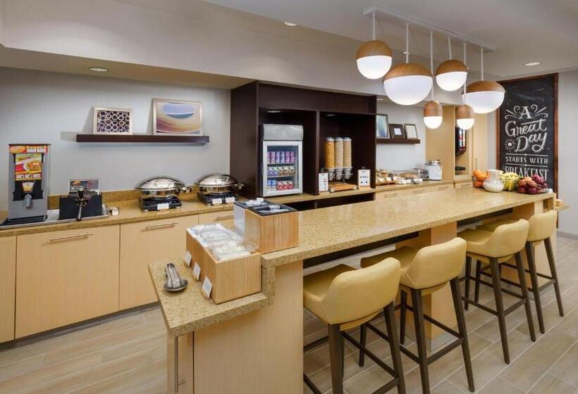 هتل Towneplace Suites Manchesterboston Regional Airport