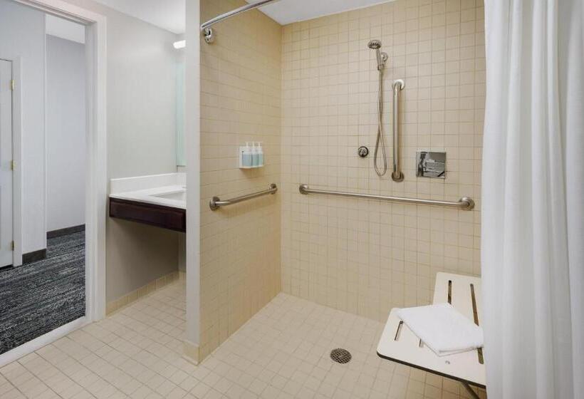 هتل Towneplace Suites Manchesterboston Regional Airport