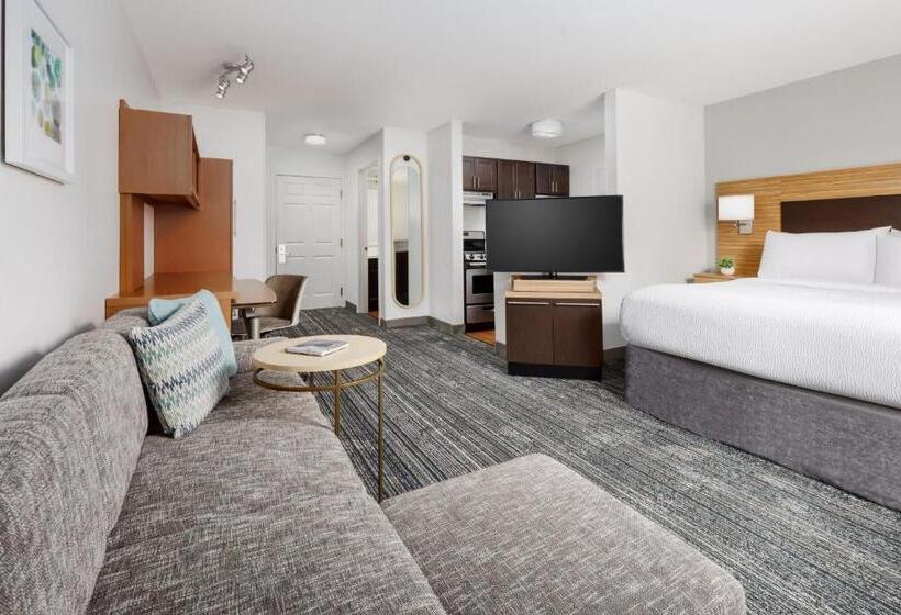 هتل Towneplace Suites Manchesterboston Regional Airport